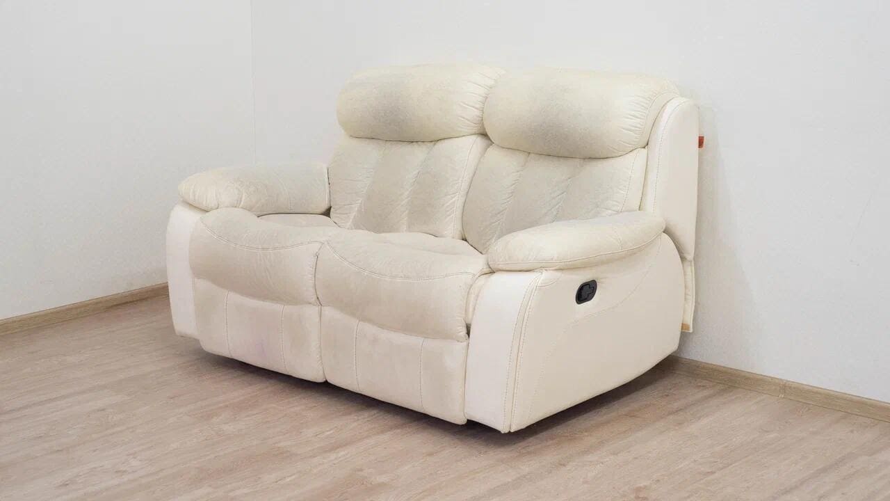 перетяжка кухонных диванов