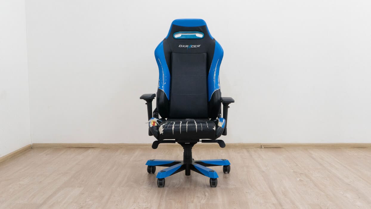 Перетяжка дивана фото